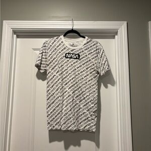 Hyper Space Men’s Size Small White and Black Pattern NASA Shirt